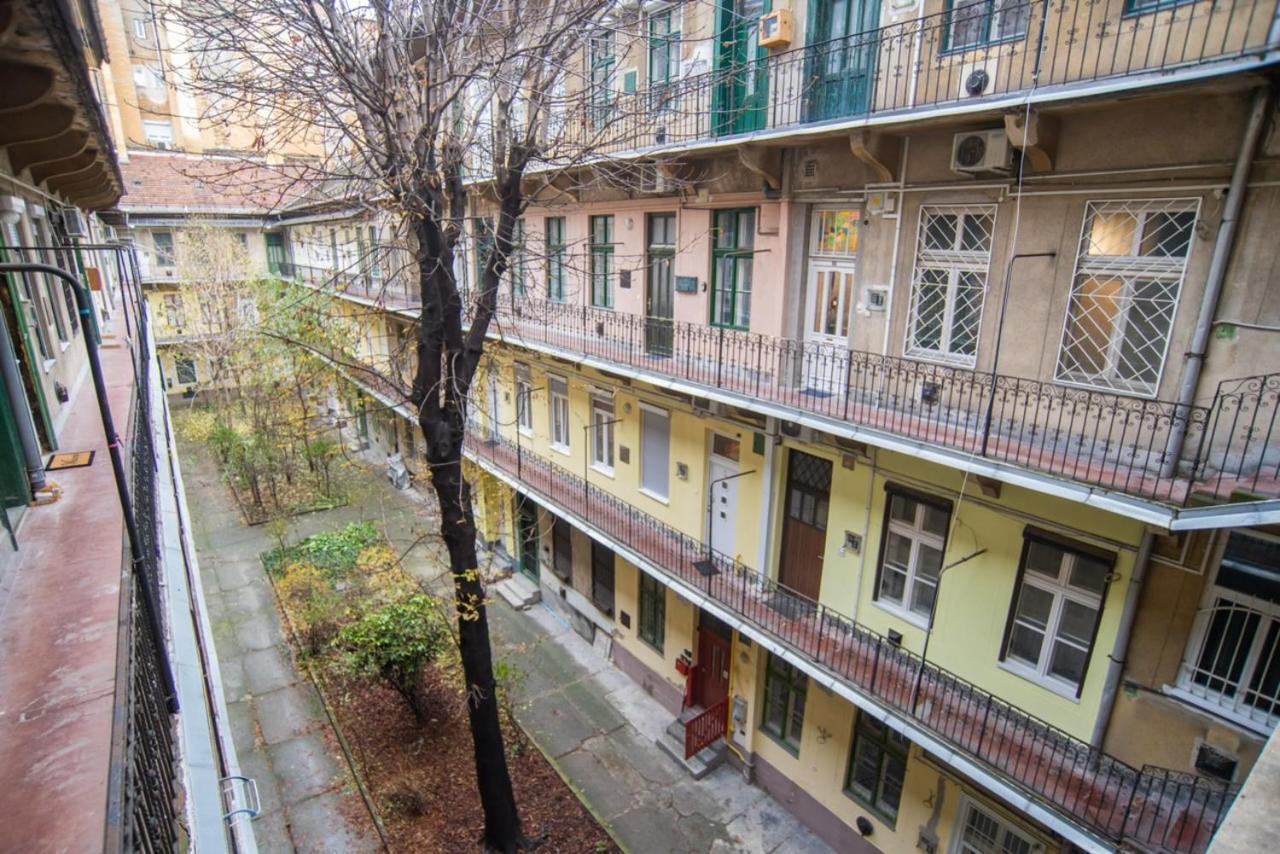 Lovely Apartment In Erzsebetvaros Budapesta Exterior foto
